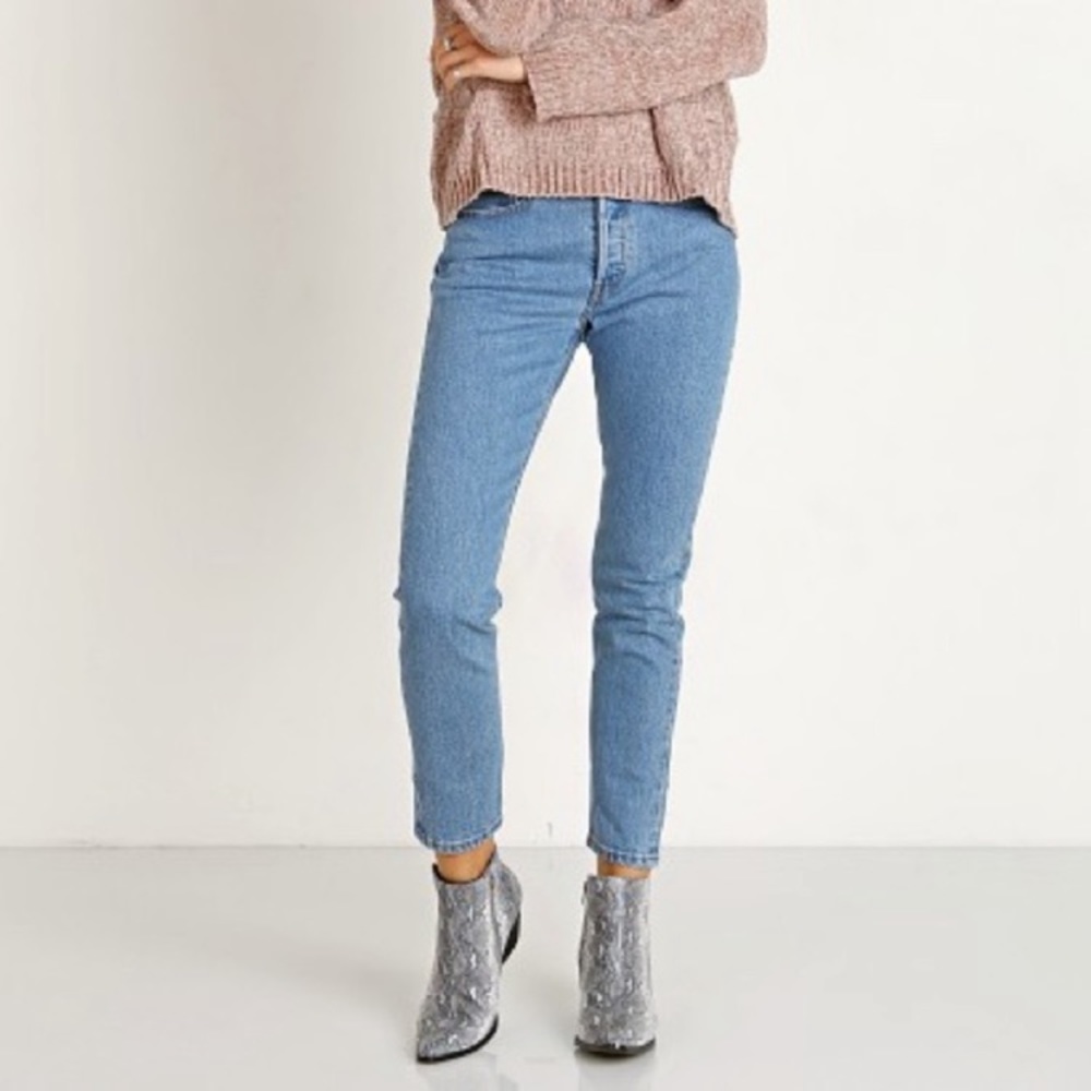 Levi’s 501 Skinny jeans- small blessings color